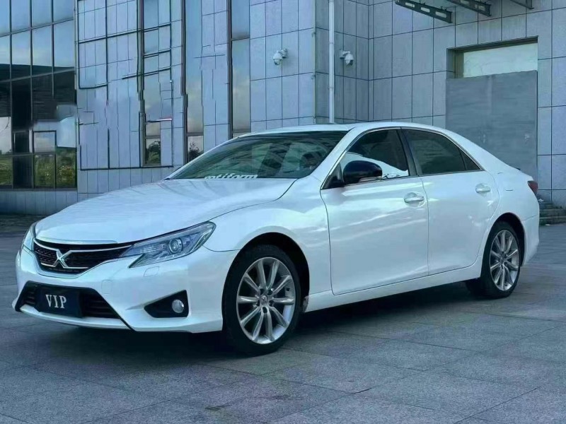 吉林17年丰田锐志8