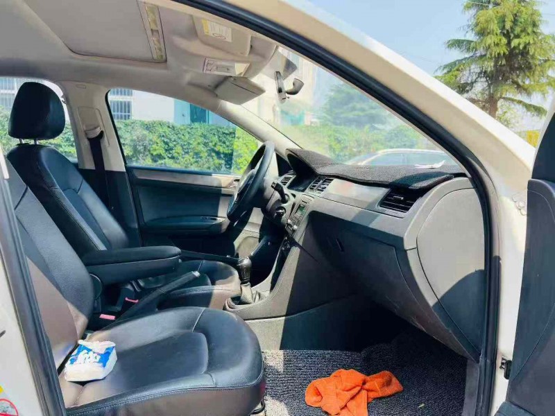 烟台15年大众桑塔纳5