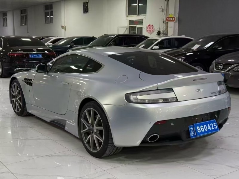 廊坊13年阿斯顿·马丁V8 Vantage8