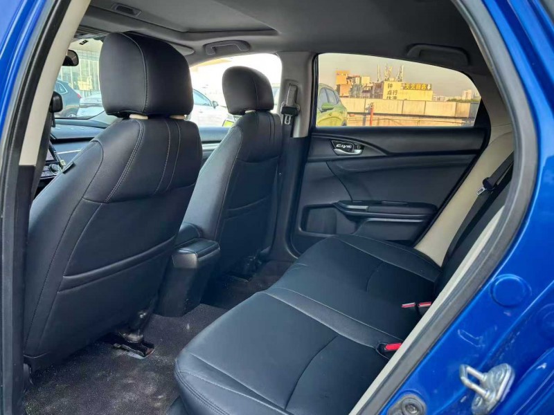 东莞17年本田思域7