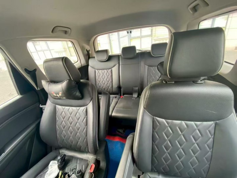 厦门22年五菱汽车佳辰6