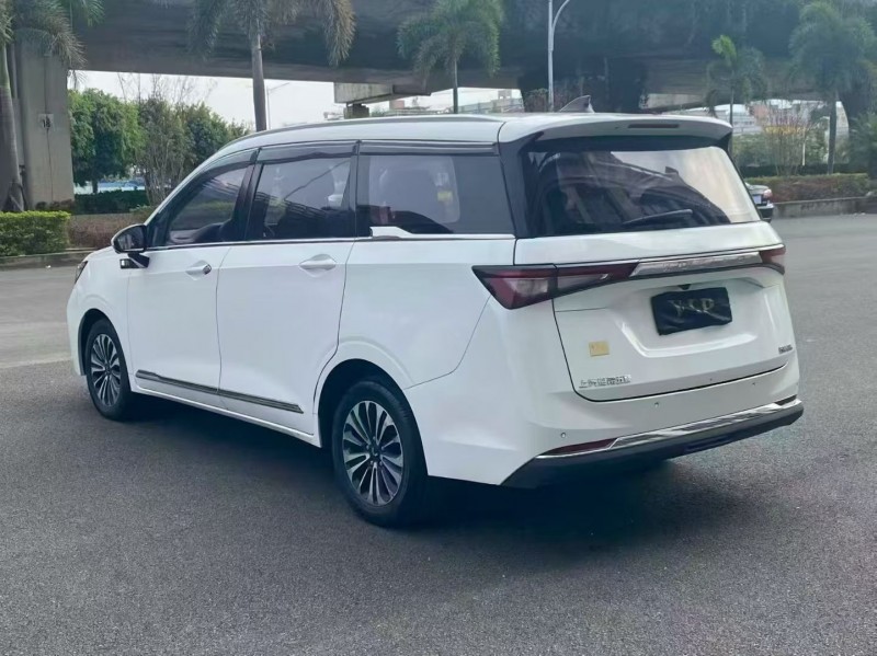 厦门22年五菱汽车佳辰7