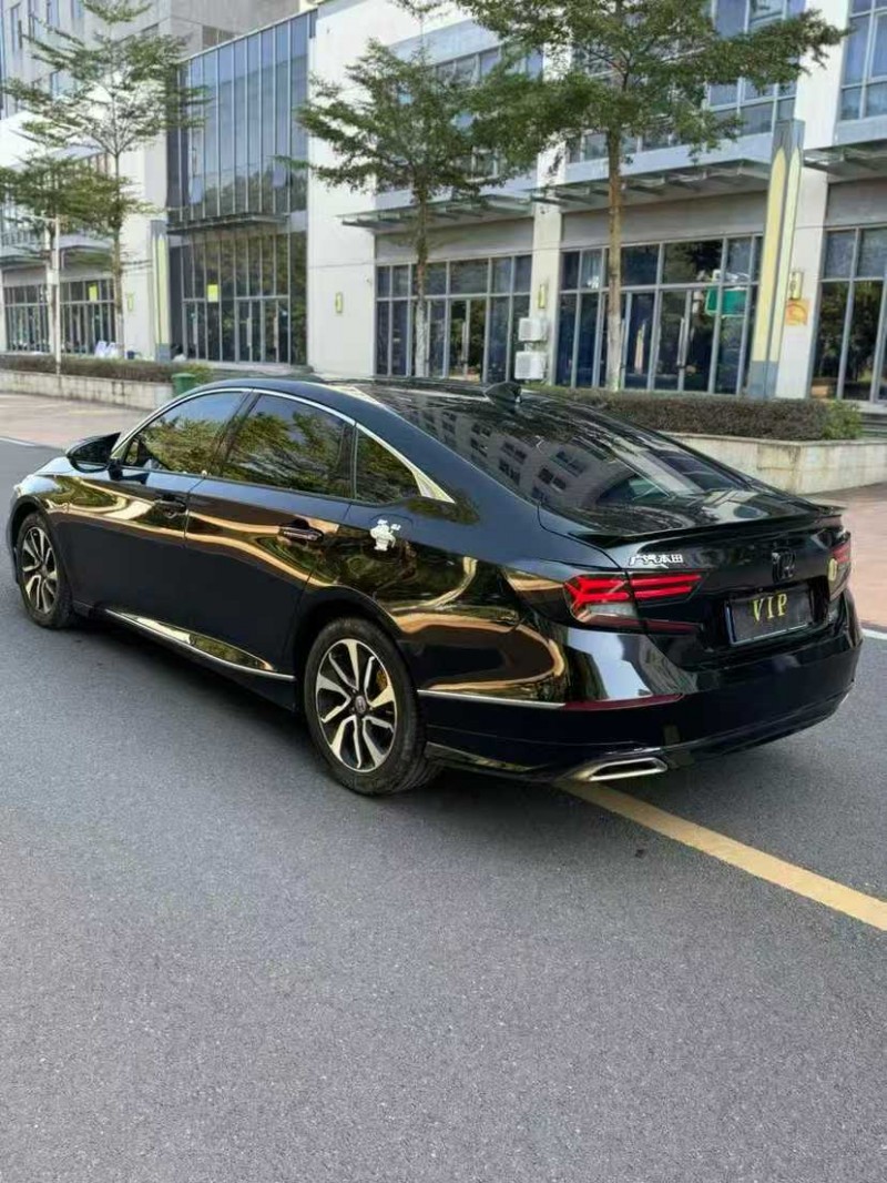 东莞18年本田雅阁4