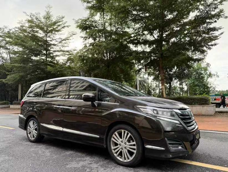 东莞18年本田艾力绅3