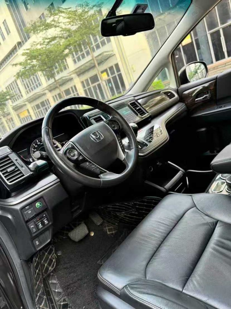东莞18年本田艾力绅4