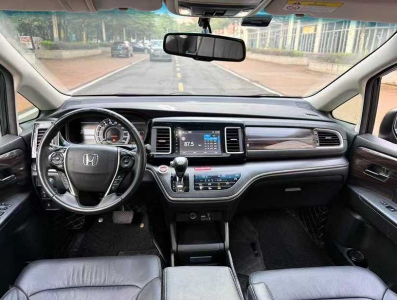 东莞18年本田艾力绅5