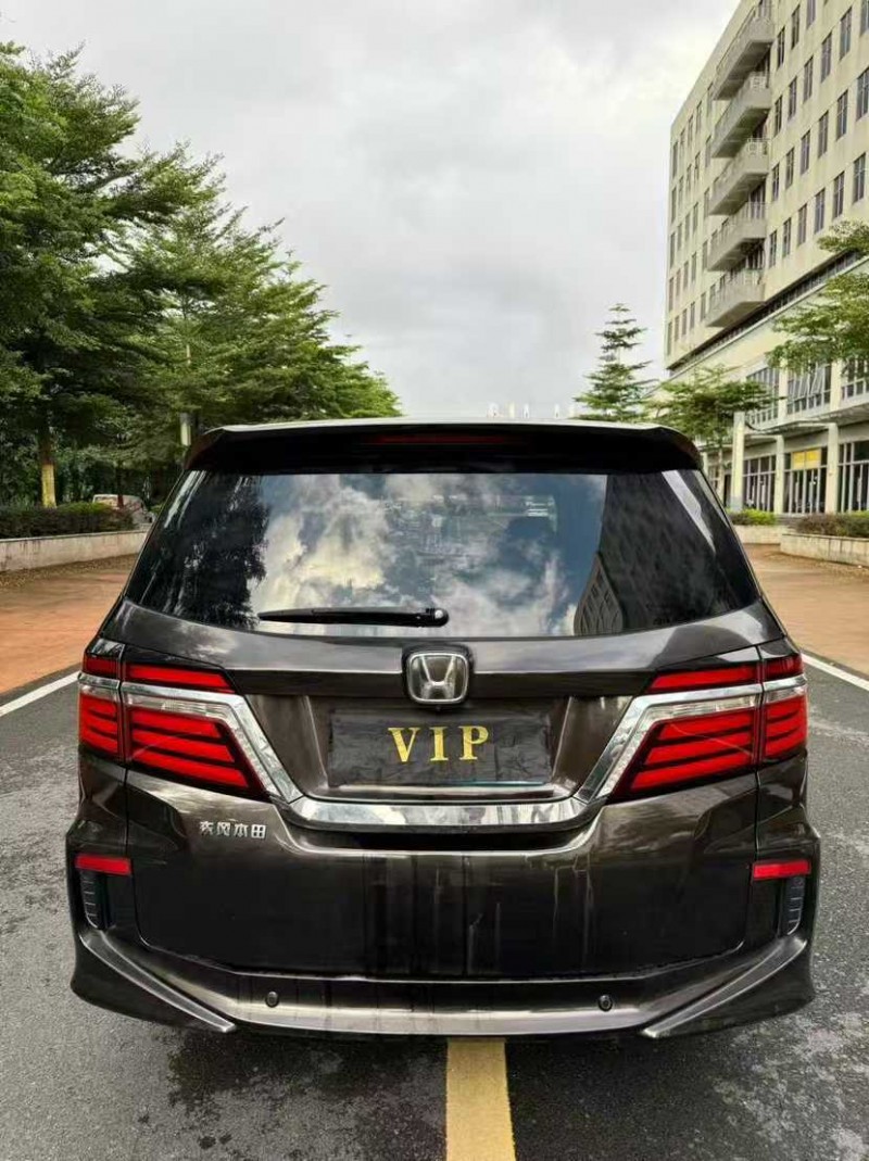 东莞18年本田艾力绅8