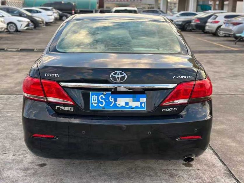 东莞11年丰田凯美瑞8