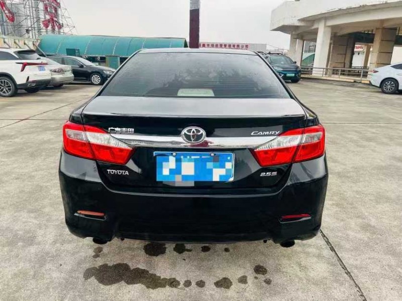 东莞12年丰田凯美瑞6