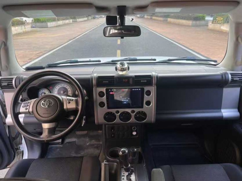 东莞18年丰田兰德酷路泽6