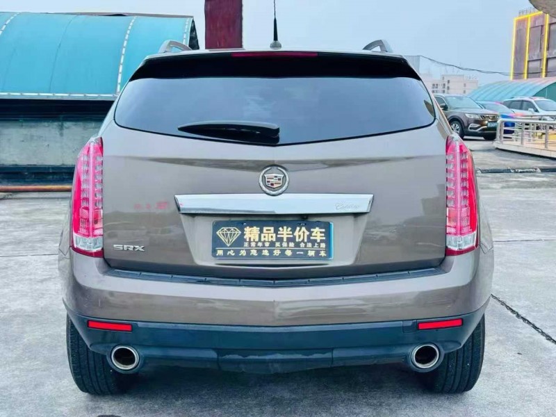 东莞15年凯迪拉克SRX8