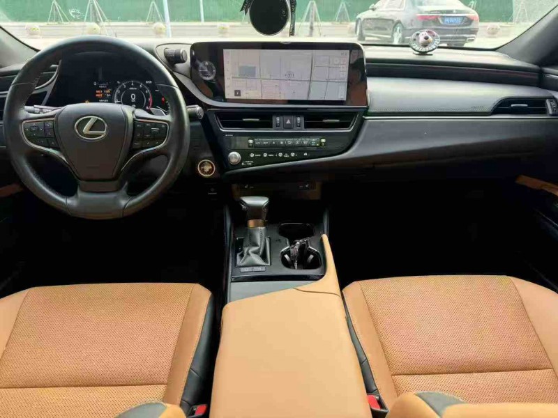 苏州23年雷克萨斯ES4