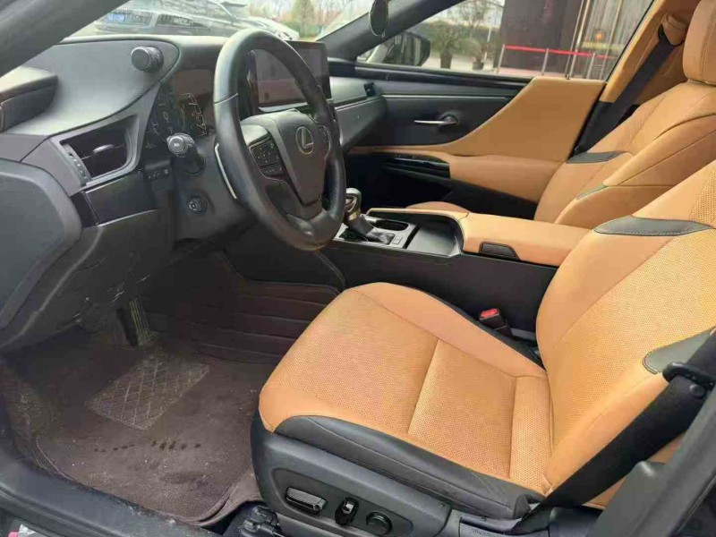 苏州23年雷克萨斯ES6