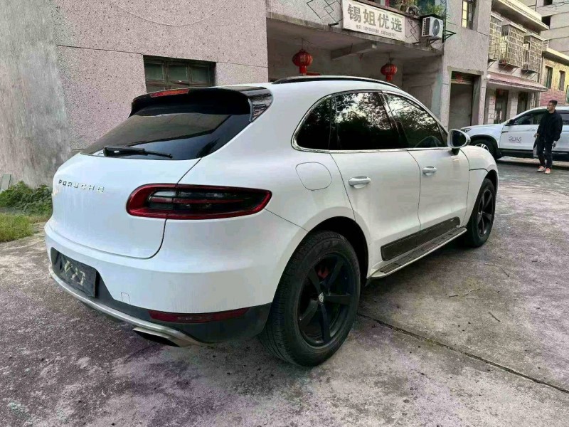 常德16年保时捷Macan7