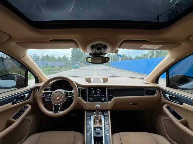 青岛16年保时捷Macan4