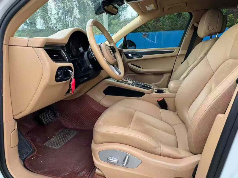 青岛16年保时捷Macan6