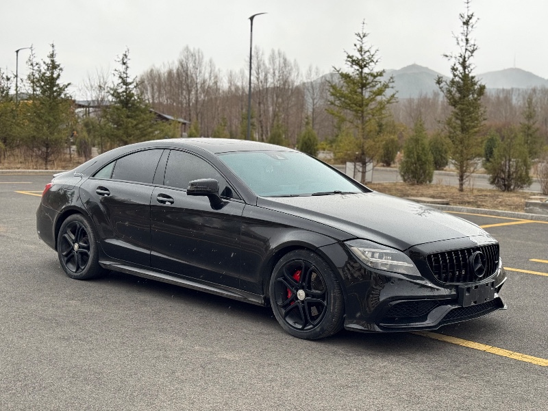 甘南16年奔驰CLS3