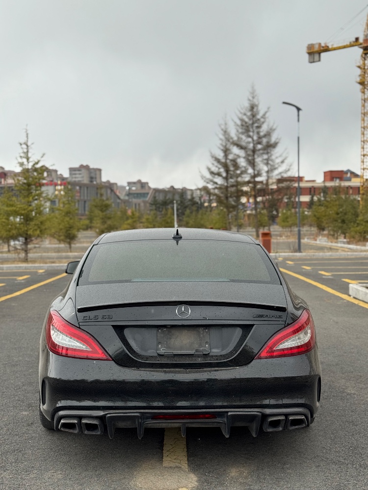 甘南16年奔驰CLS4