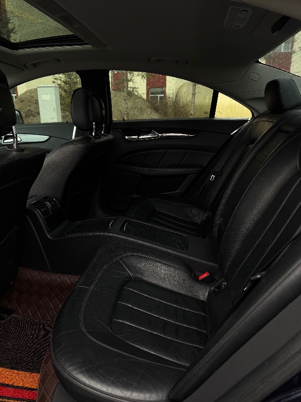 甘南16年奔驰CLS6