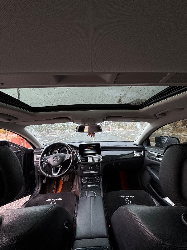 甘南16年奔驰CLS8