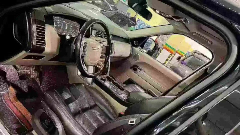 重庆16年路虎揽胜行政5