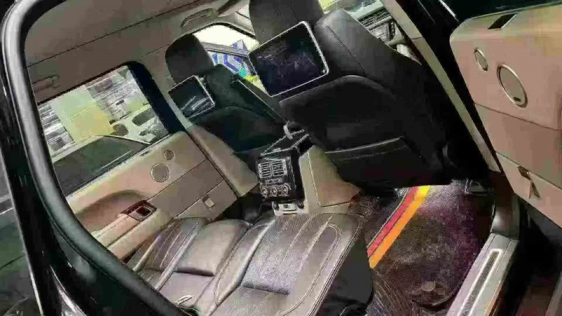 重庆16年路虎揽胜行政6