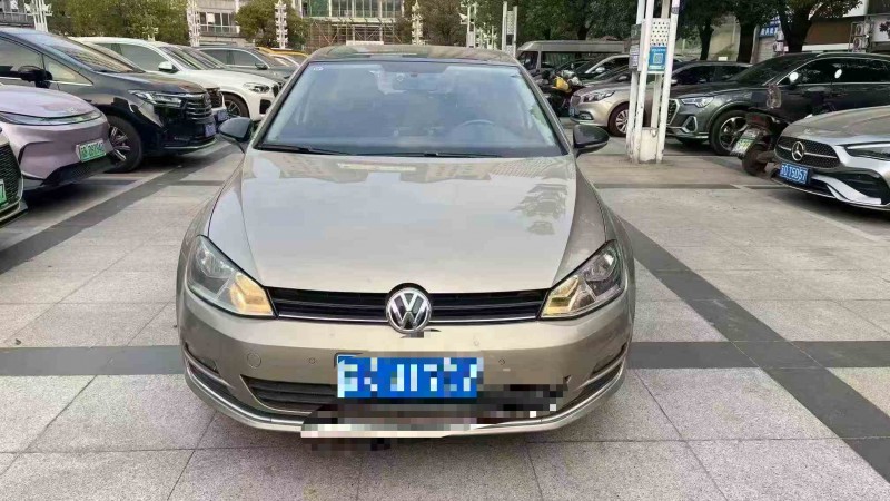 徐州17年大众高尔夫1