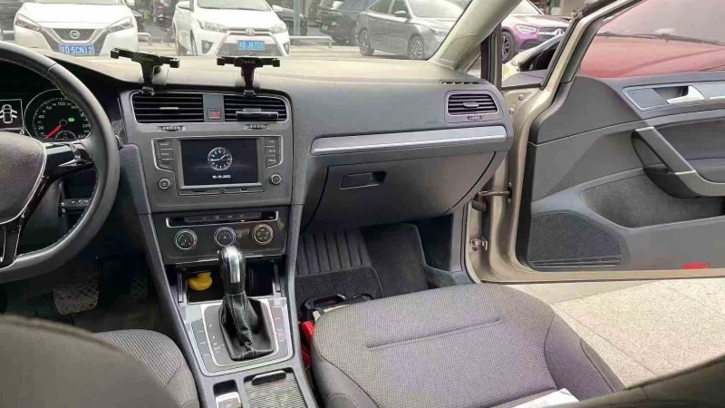 徐州17年大众高尔夫5