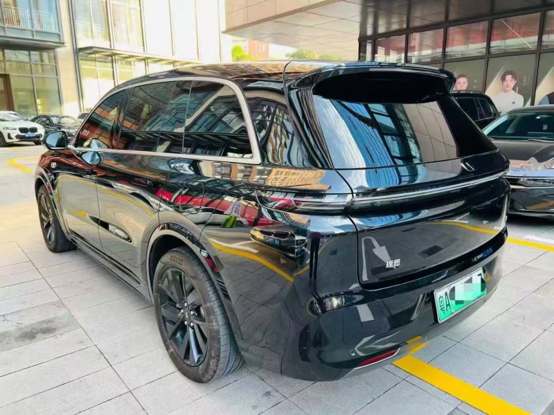 深圳23年理想L88