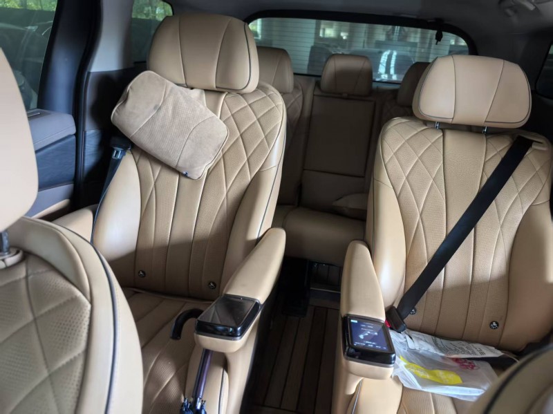 苏州24年腾势D95