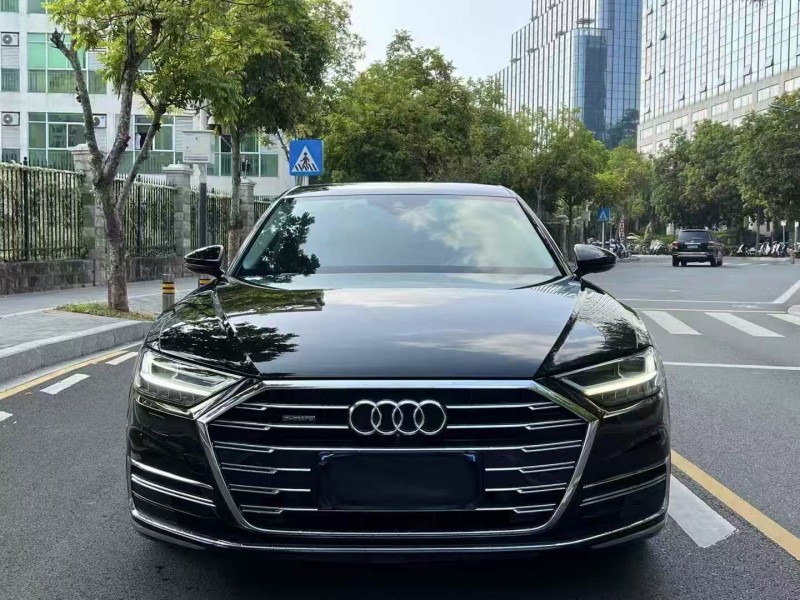 深圳21年奥迪A8L1