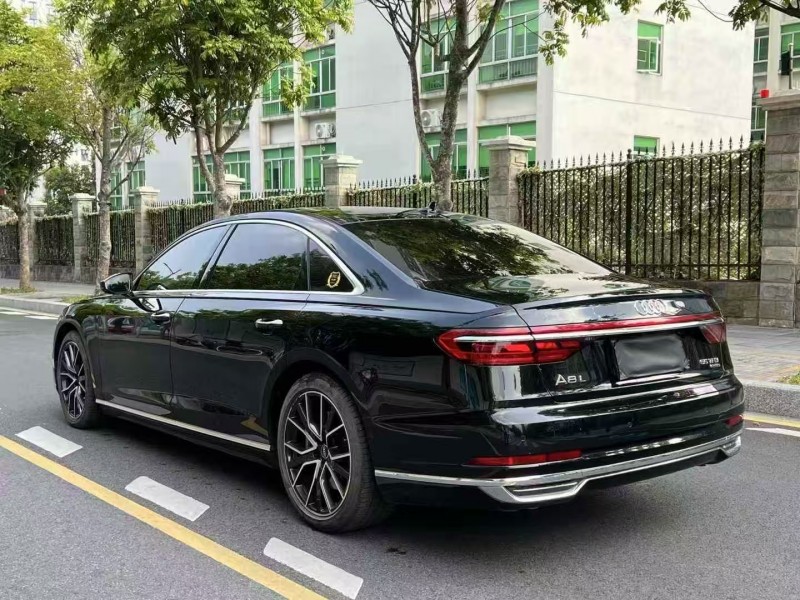 深圳21年奥迪A8L7