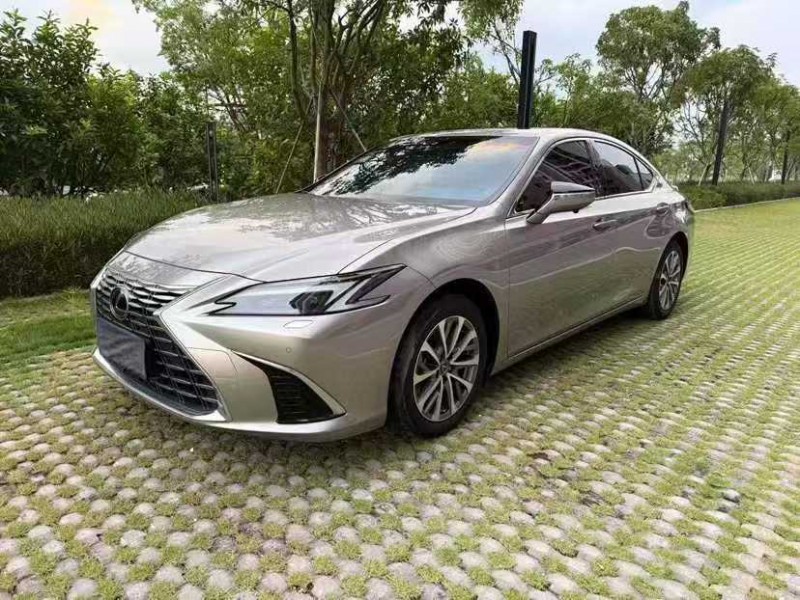 东莞25年雷克萨斯ES2