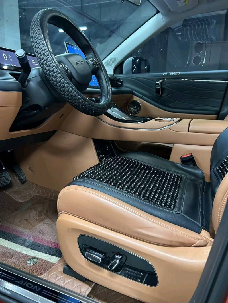 成都25年传祺埃安V3