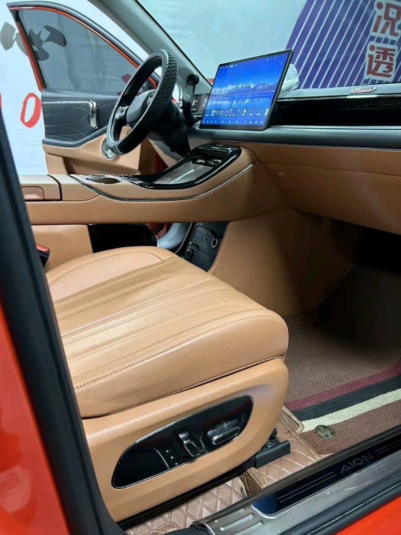 成都25年传祺埃安V4