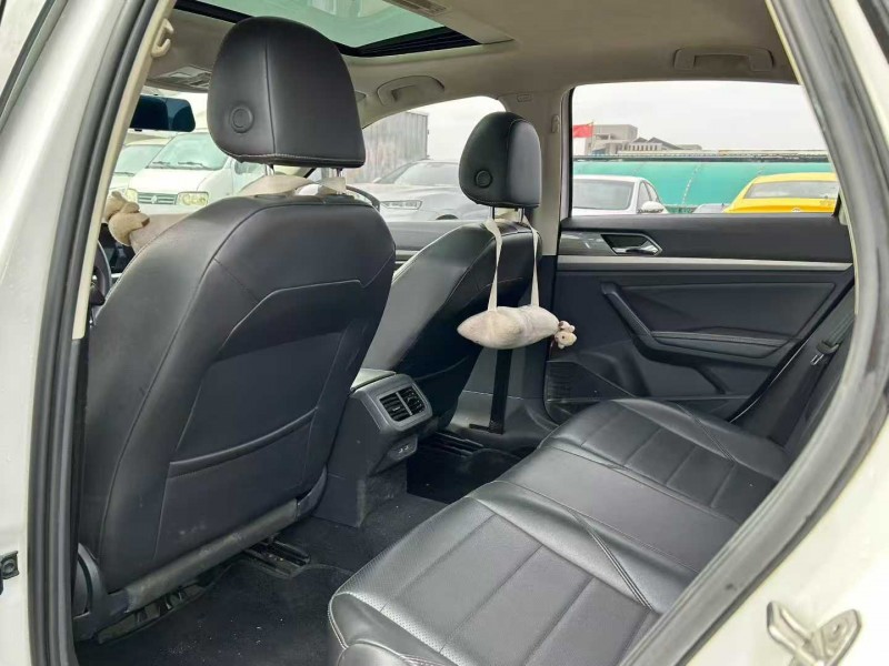 东莞19年大众朗逸7