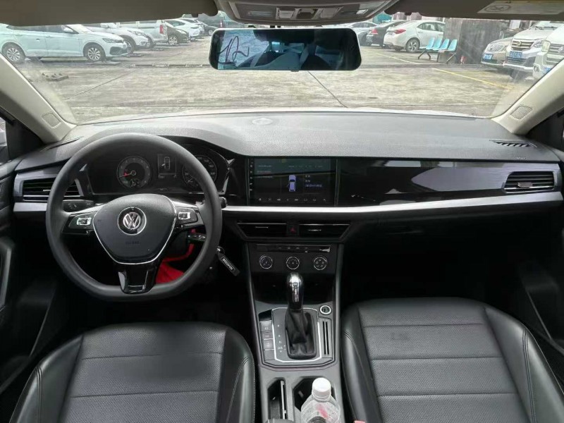 东莞19年大众朗逸8