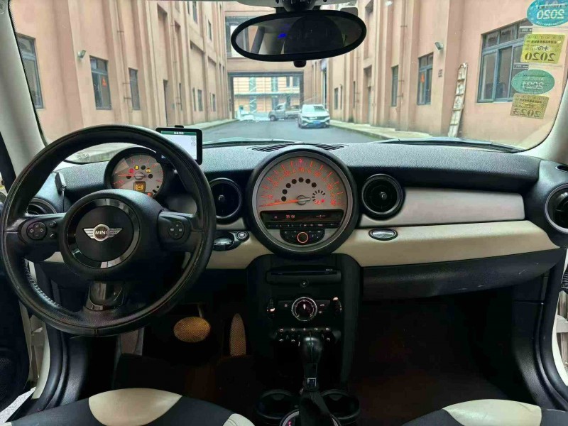 重庆12年宝马迷你4