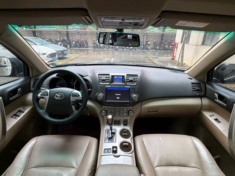 东莞13年丰田汉兰达8