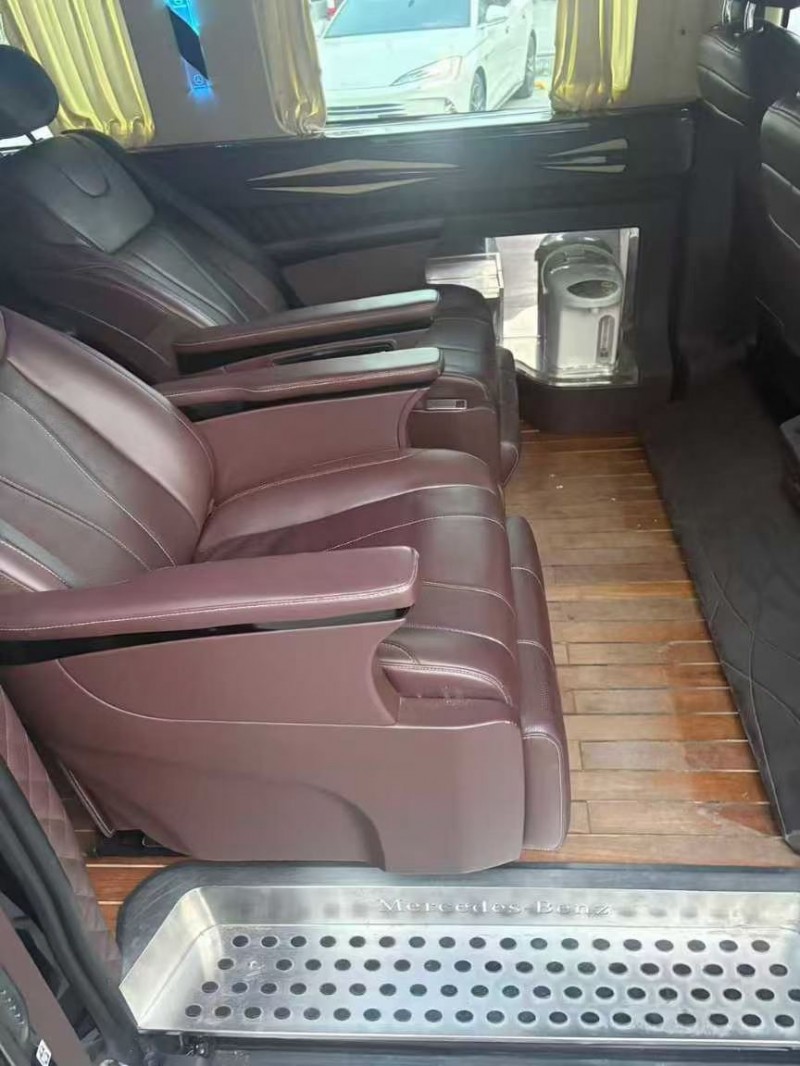 郑州19年奔驰威霆4