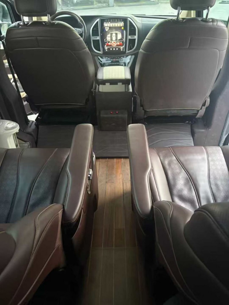 郑州19年奔驰威霆5