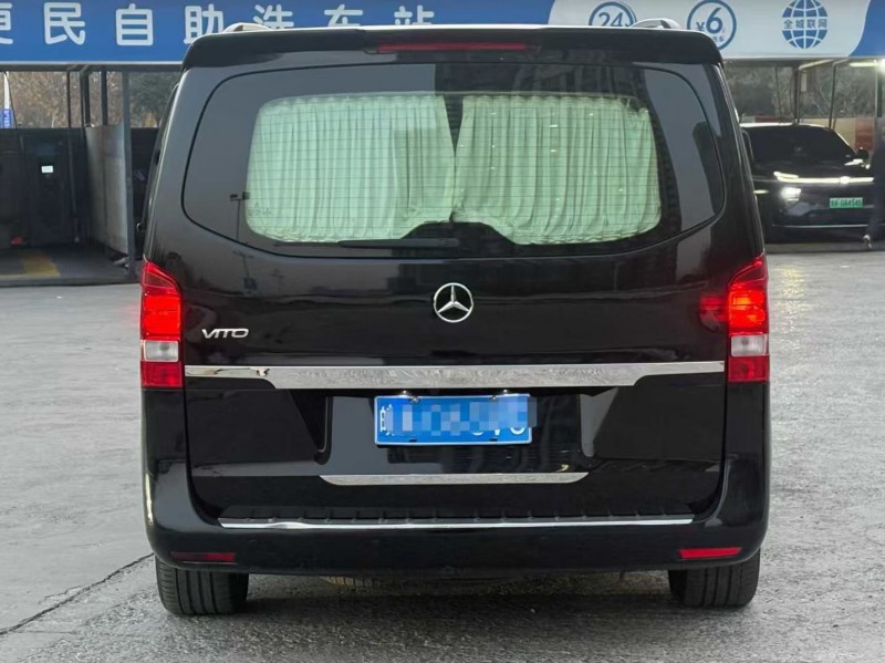 郑州19年奔驰威霆8