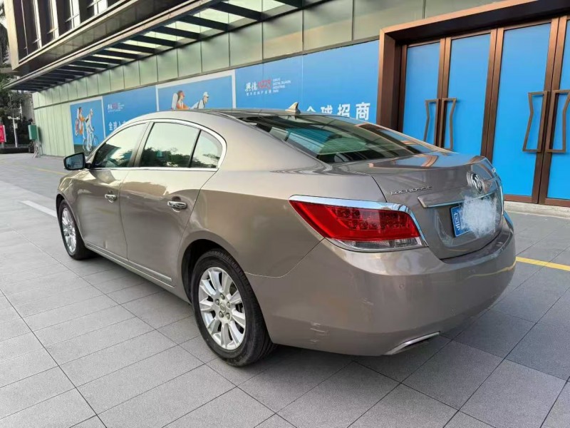 深圳13年别克君越8