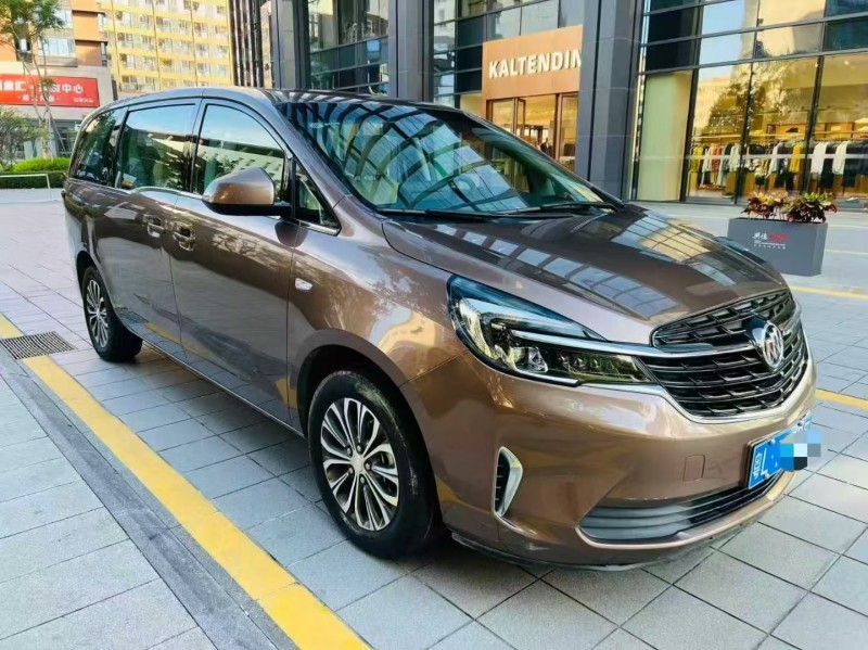 深圳21年别克GL82