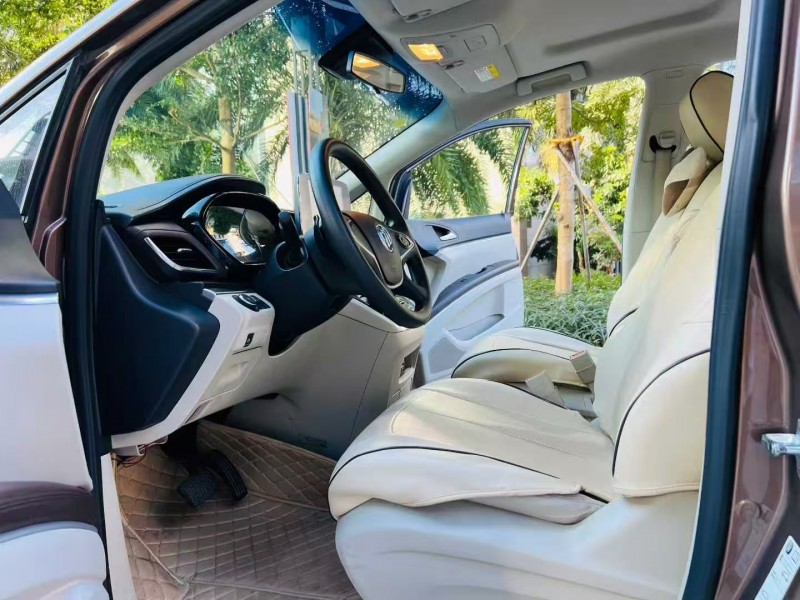 深圳21年别克GL85