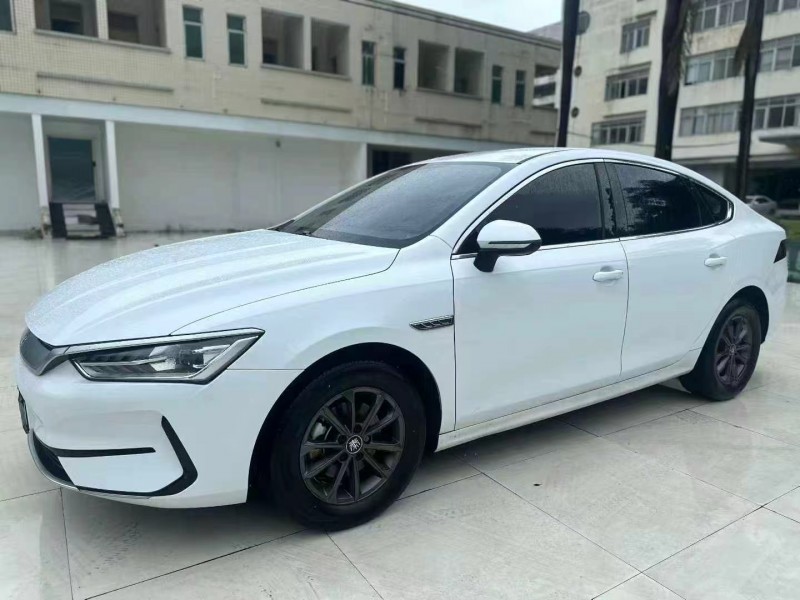 河源23年比亚迪秦2