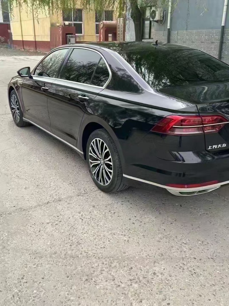 保定19年大众辉昂7