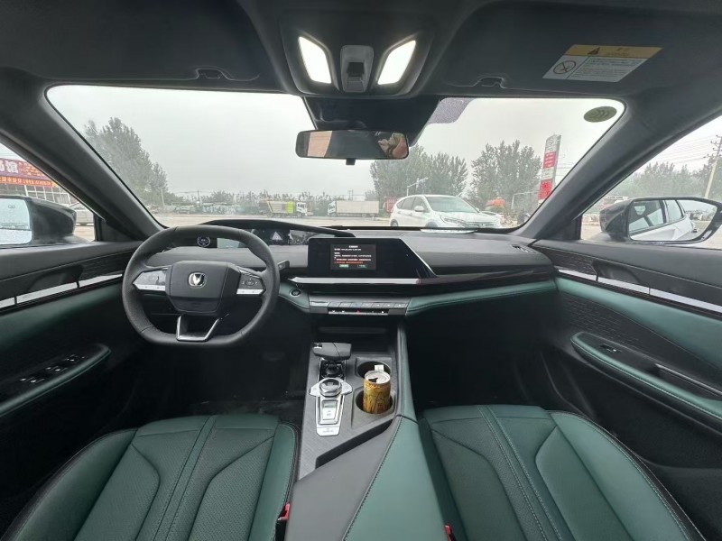 保定25年长安汽车UNI6