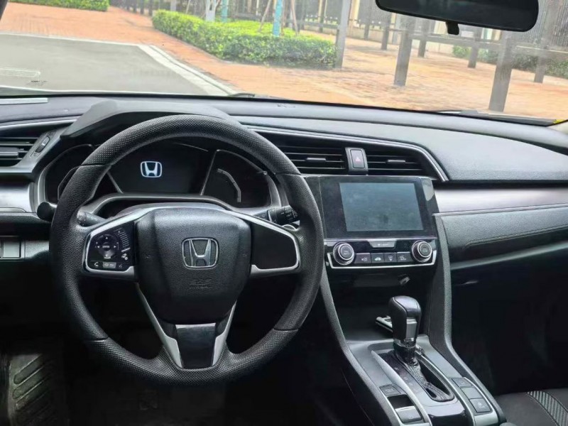 郑州17年本田思域7