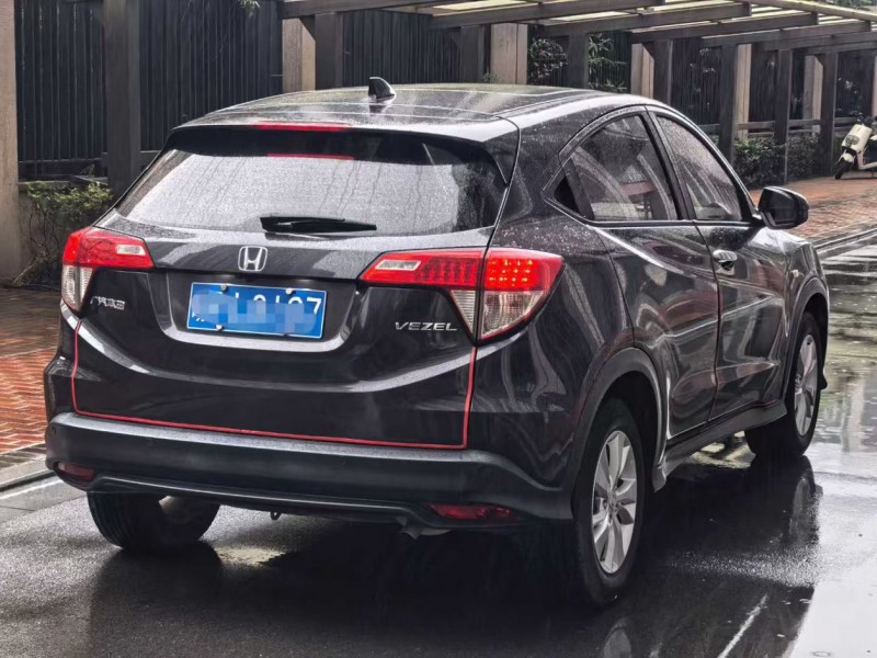 郑州20年本田缤智8